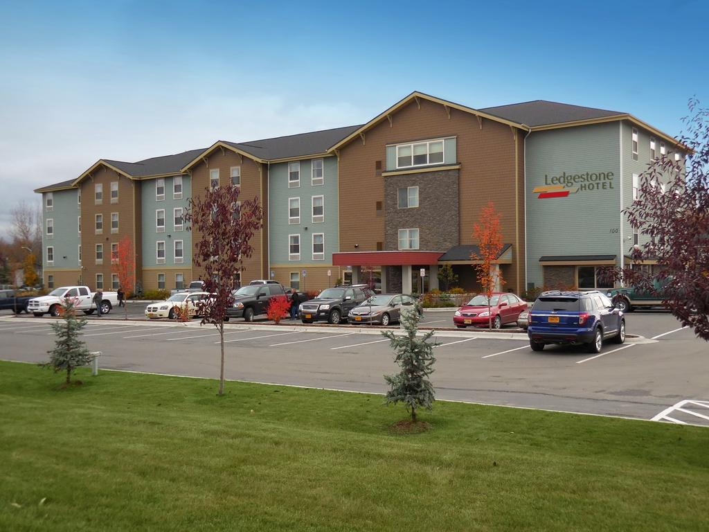 Ledgestone Hotel Elko Esterno foto